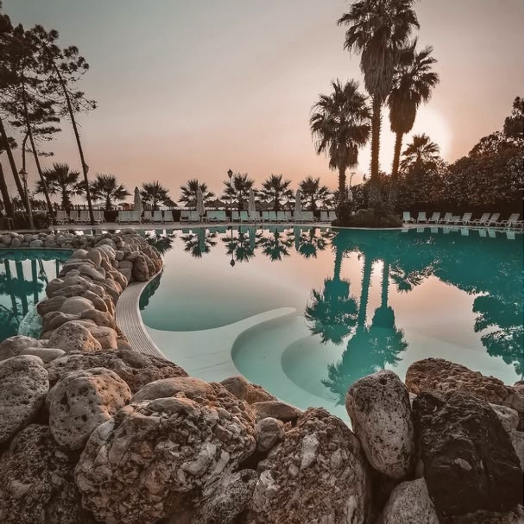 Dolce Vita Botanical Pool