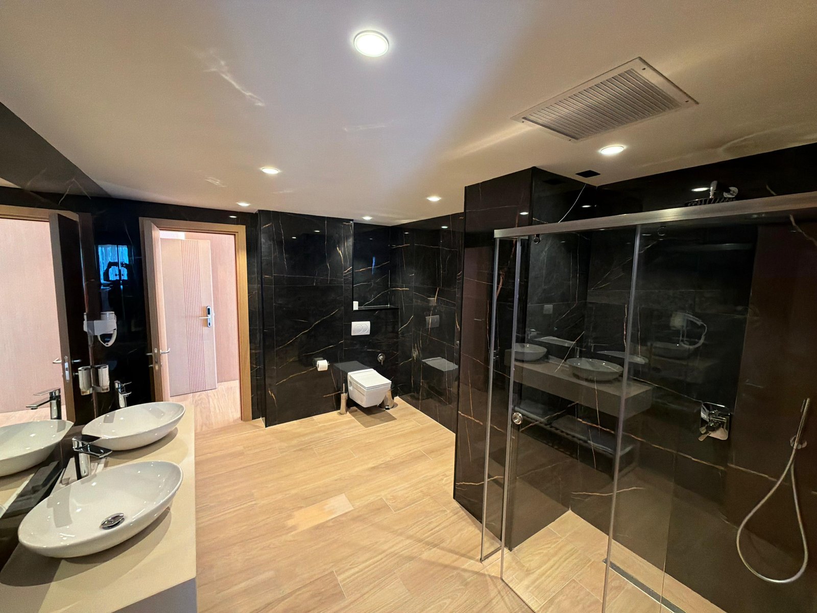 Bonita King Suit├½ (5/5) - Bonita Luxury Resort & Spa in Golem, Albania
