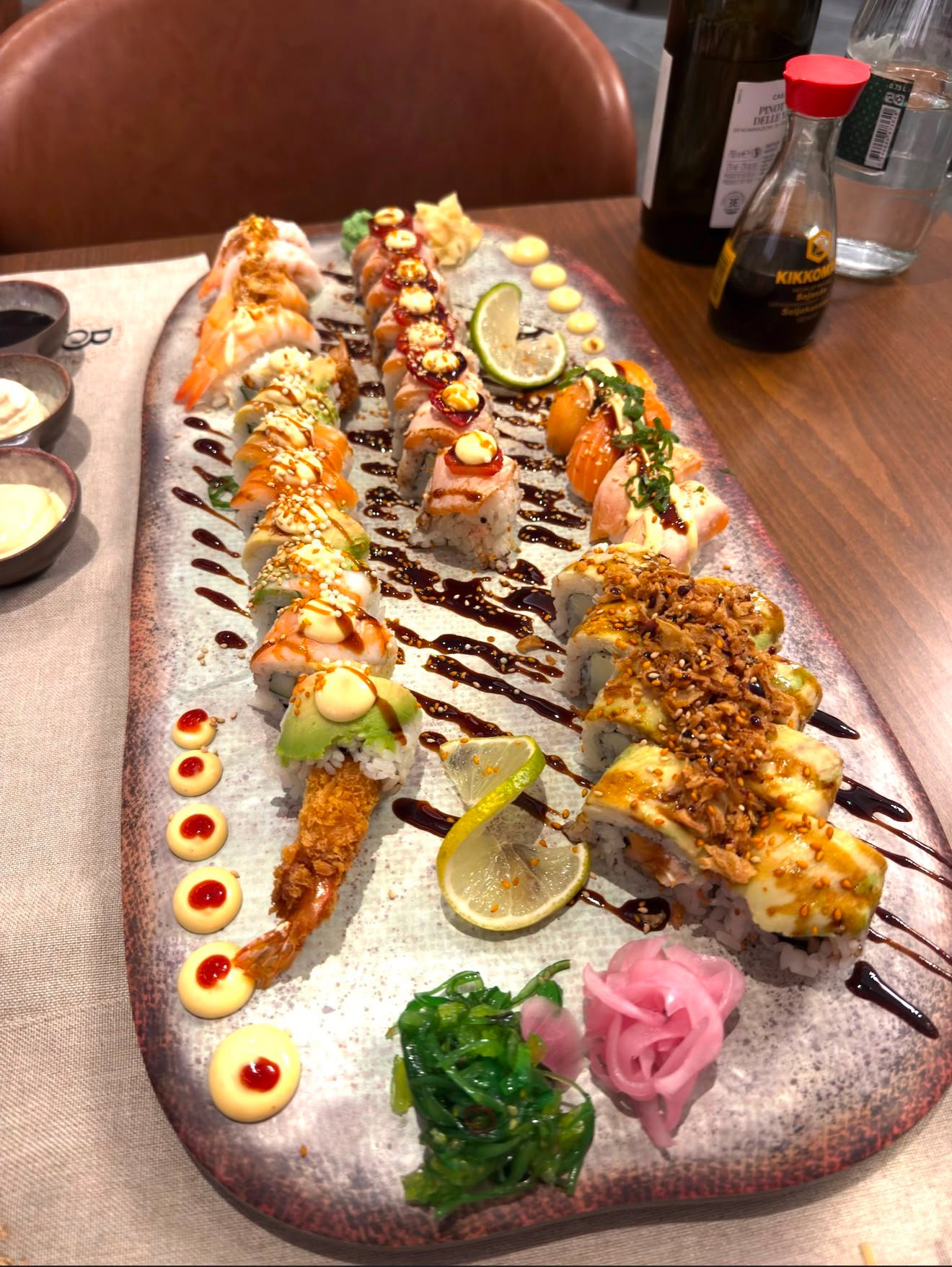 Mawii Sushi & Poké Bowl Albania - Zgjedhja e Shefit 40 Copë